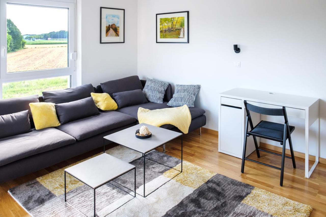 Blue Sky Apartment ชาโคเว็ค ภายนอก รูปภาพ