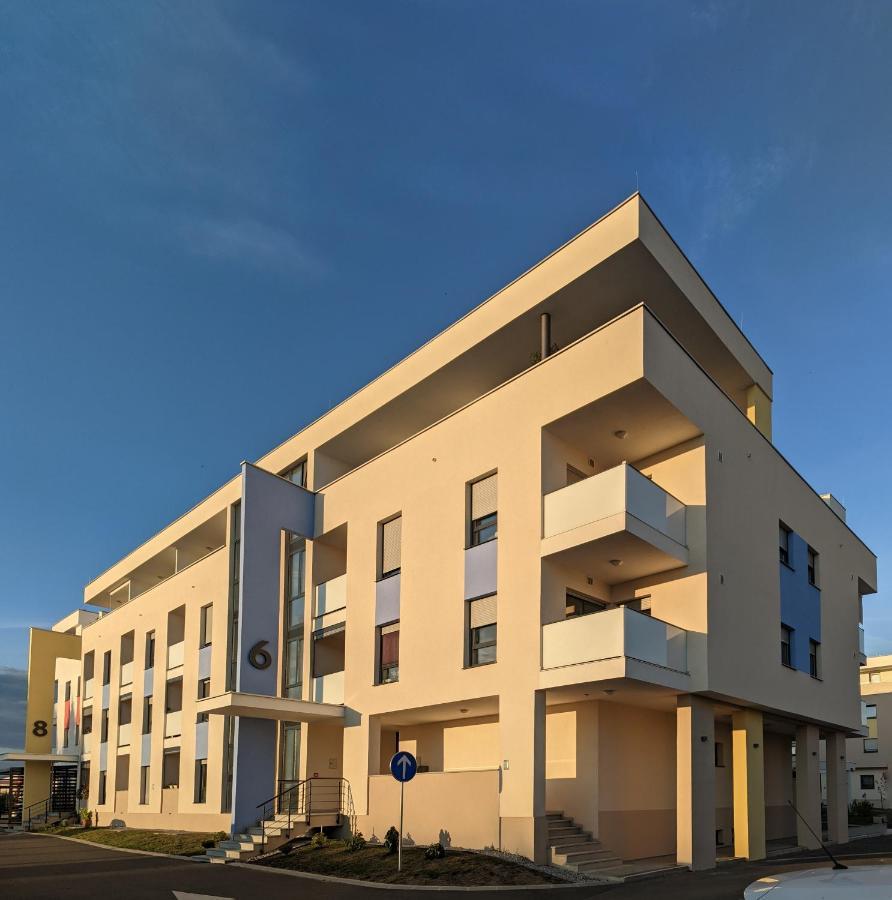 Blue Sky Apartment ชาโคเว็ค ภายนอก รูปภาพ