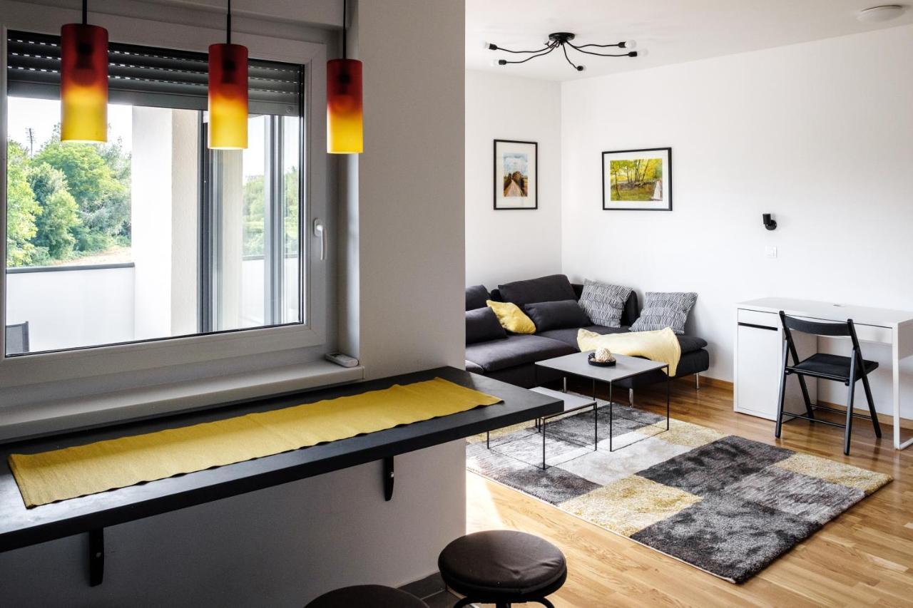 Blue Sky Apartment ชาโคเว็ค ภายนอก รูปภาพ